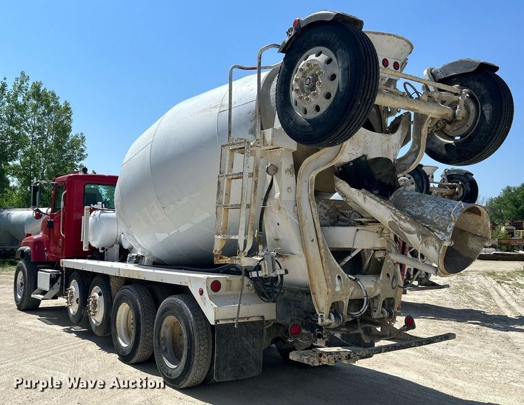 image for item DR4639 2006 International Paystar 5500i  ready mix truck