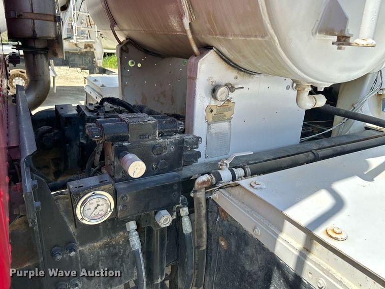 image for item DR4639 2006 International Paystar 5500i  ready mix truck