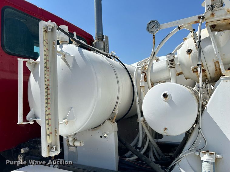 image for item DR4639 2006 International Paystar 5500i  ready mix truck