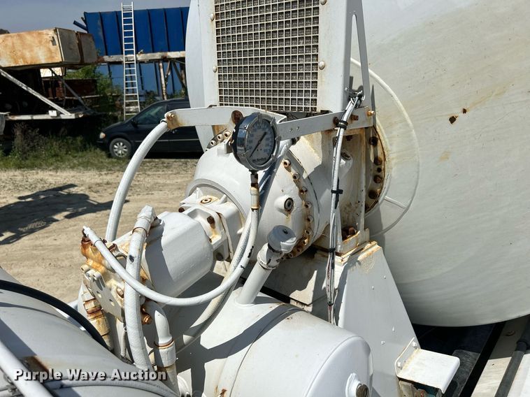 image for item DR4639 2006 International Paystar 5500i  ready mix truck