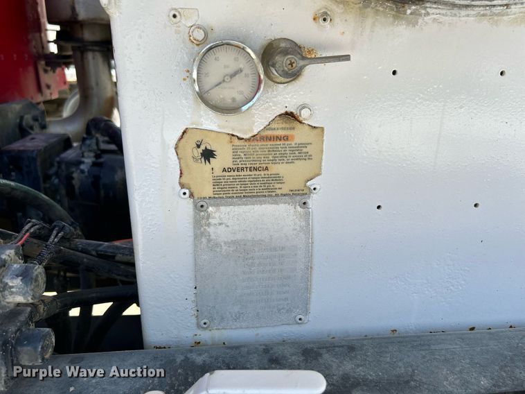 image for item DR4639 2006 International Paystar 5500i  ready mix truck