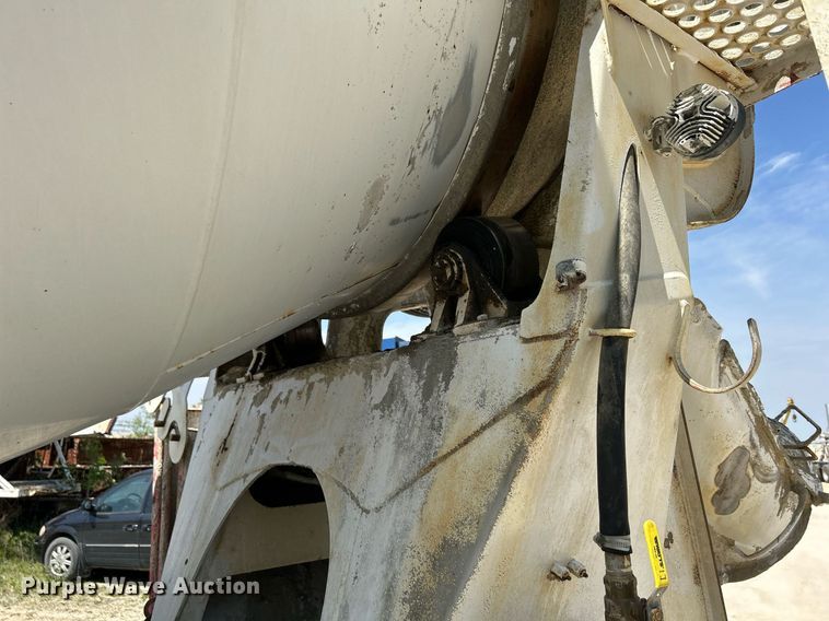 image for item DR4639 2006 International Paystar 5500i  ready mix truck