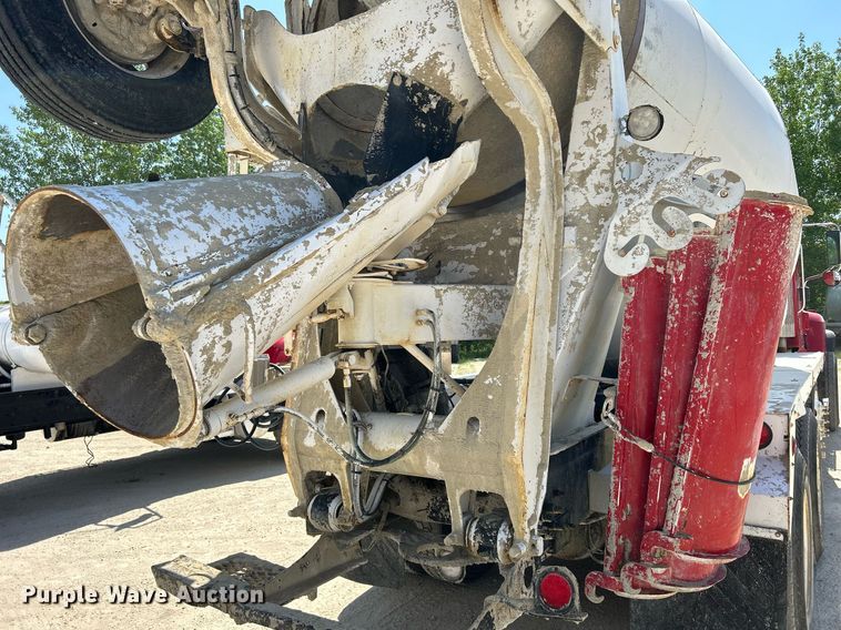 image for item DR4639 2006 International Paystar 5500i  ready mix truck