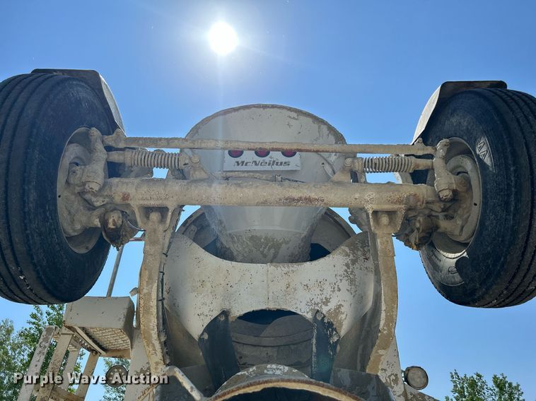 image for item DR4639 2006 International Paystar 5500i  ready mix truck