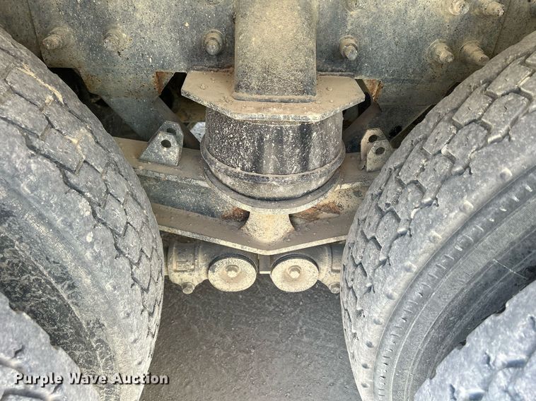 image for item DR4639 2006 International Paystar 5500i  ready mix truck