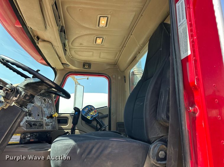 image for item DR4639 2006 International Paystar 5500i  ready mix truck