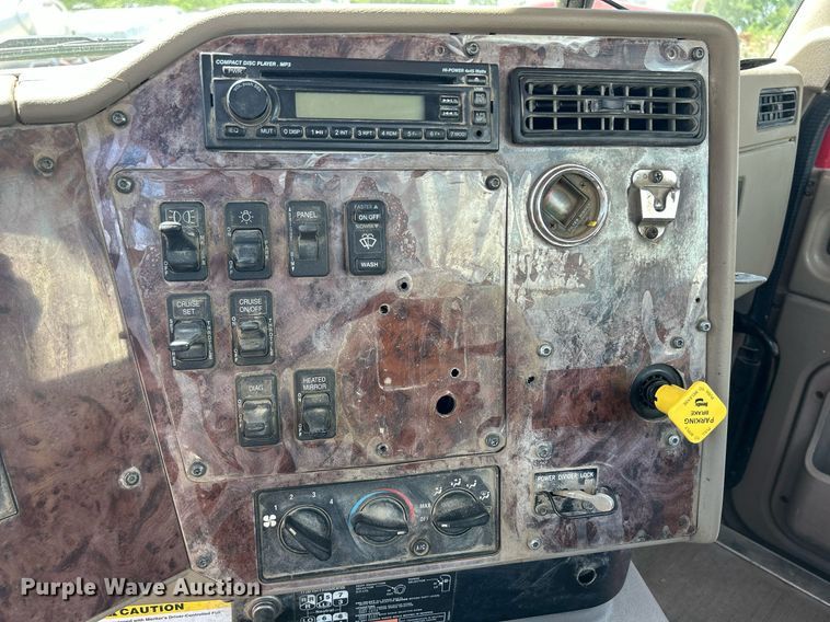 image for item DR4639 2006 International Paystar 5500i  ready mix truck