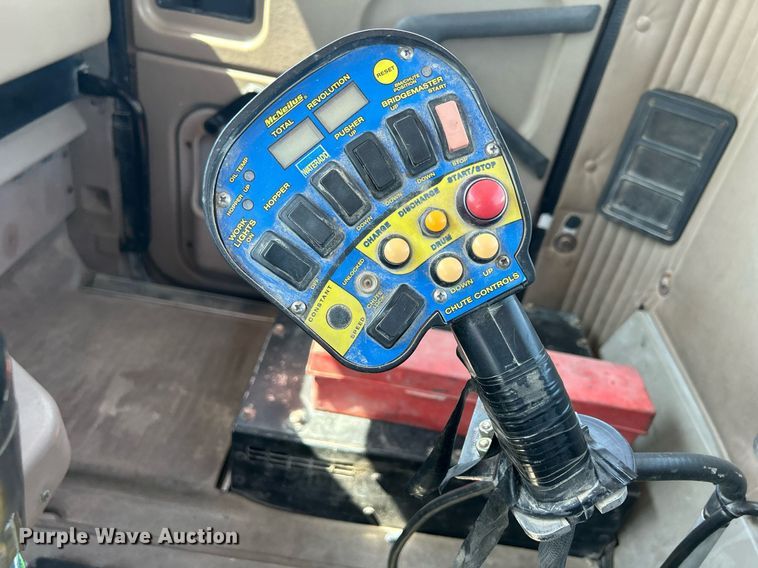 image for item DR4639 2006 International Paystar 5500i  ready mix truck