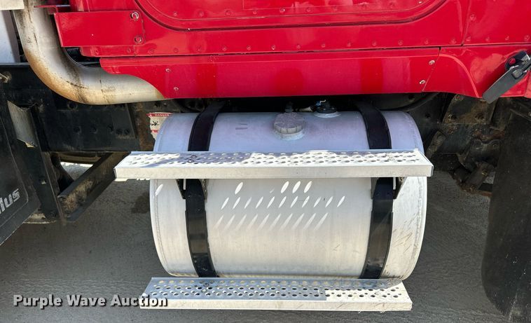 image for item DR4639 2006 International Paystar 5500i  ready mix truck