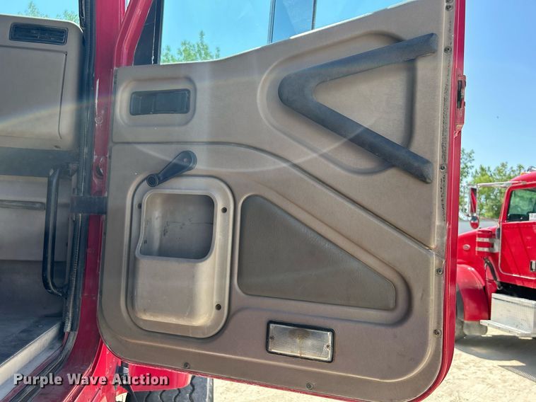 image for item DR4639 2006 International Paystar 5500i  ready mix truck