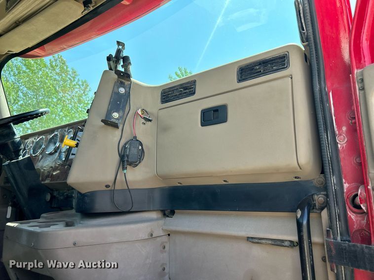 image for item DR4639 2006 International Paystar 5500i  ready mix truck