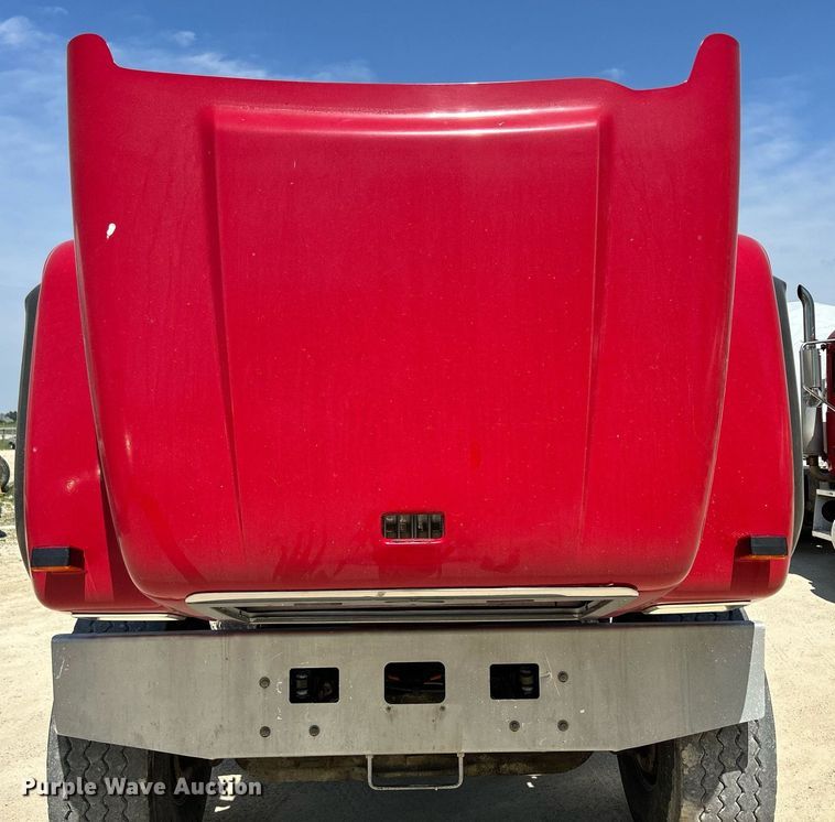 image for item DR4639 2006 International Paystar 5500i  ready mix truck