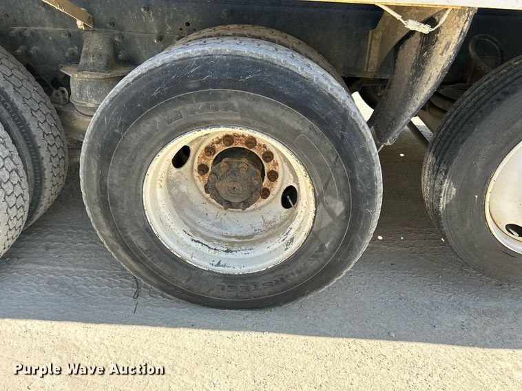 image for item DR4639 2006 International Paystar 5500i  ready mix truck