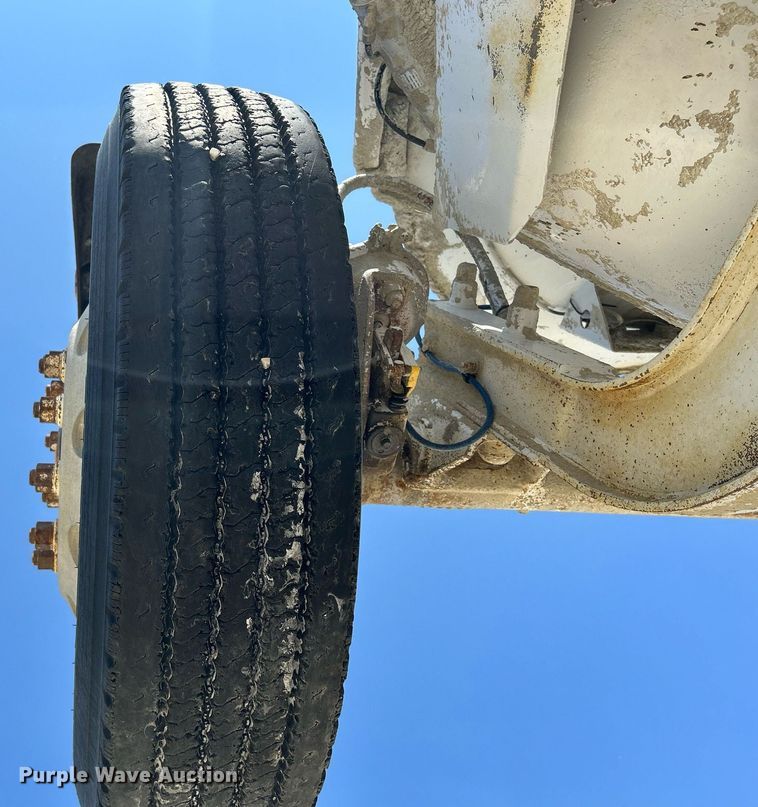 image for item DR4639 2006 International Paystar 5500i  ready mix truck