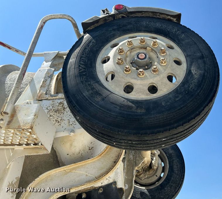 image for item DR4639 2006 International Paystar 5500i  ready mix truck