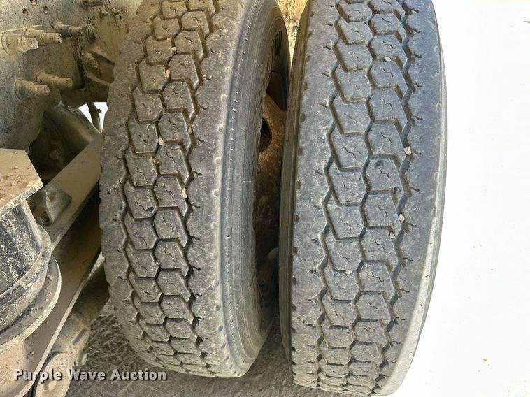 image for item DR4639 2006 International Paystar 5500i  ready mix truck