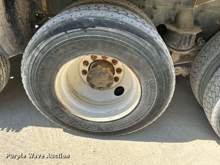 image for item DR4639 2006 International Paystar 5500i  ready mix truck