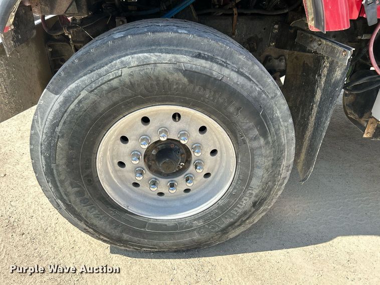 image for item DR4639 2006 International Paystar 5500i  ready mix truck