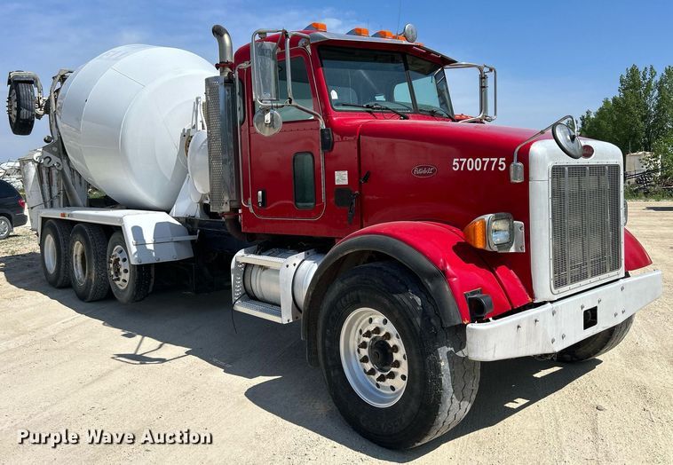 image for item DR4640 2007 Peterbilt 357  ready mix truck