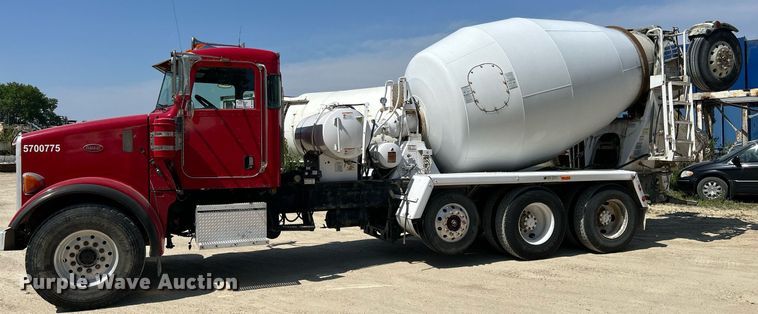 image for item DR4640 2007 Peterbilt 357  ready mix truck