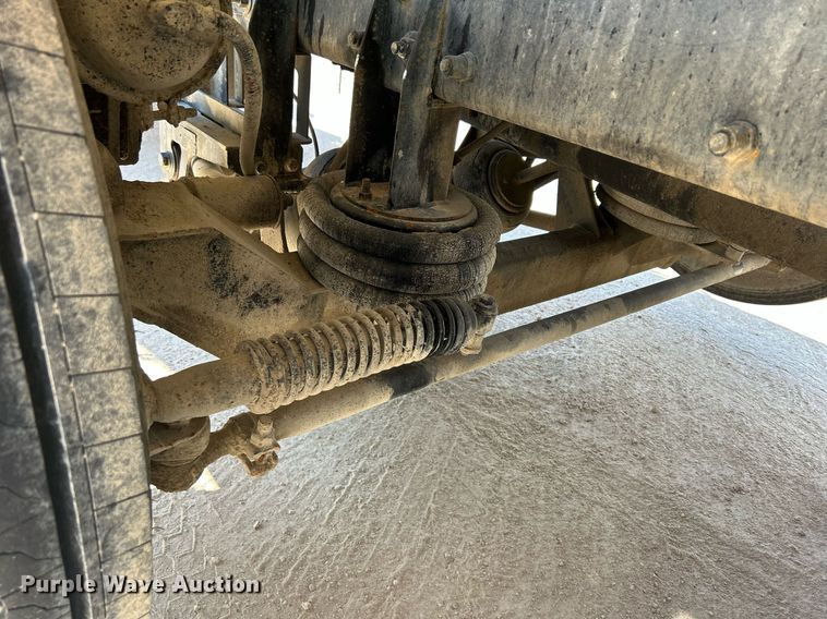 image for item DR4640 2007 Peterbilt 357  ready mix truck