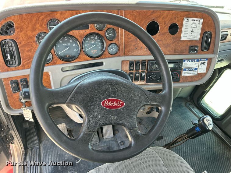 image for item DR4640 2007 Peterbilt 357  ready mix truck