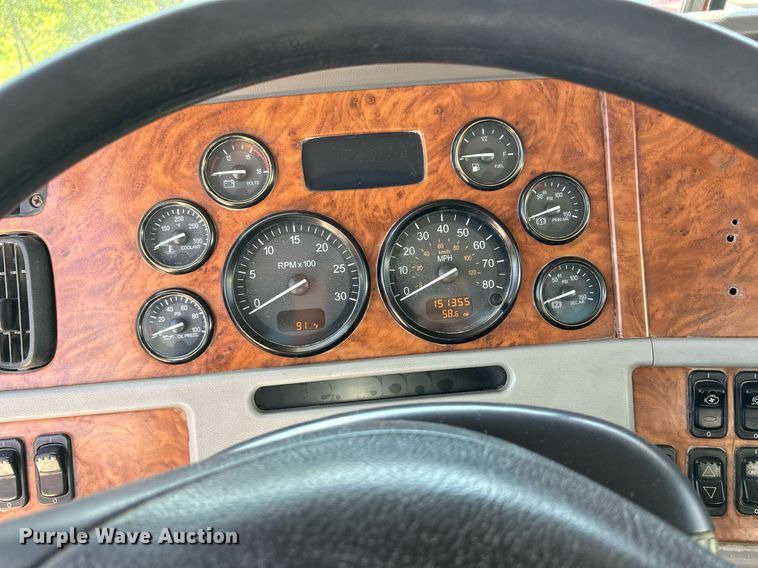 image for item DR4640 2007 Peterbilt 357  ready mix truck