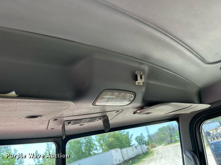 image for item DR4640 2007 Peterbilt 357  ready mix truck