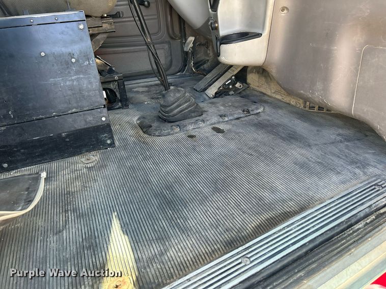 image for item DR4640 2007 Peterbilt 357  ready mix truck