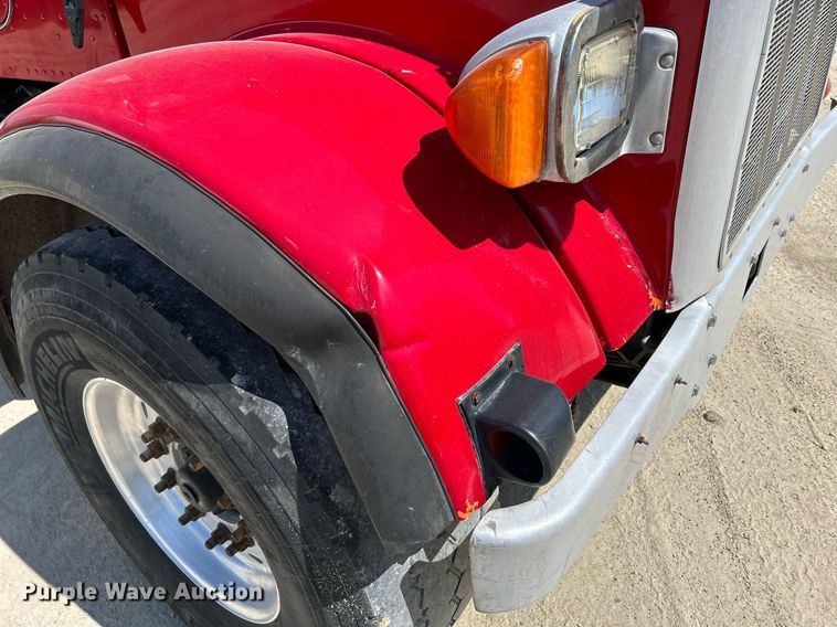 image for item DR4640 2007 Peterbilt 357  ready mix truck