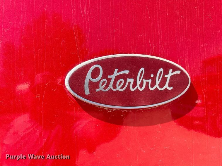 image for item DR4640 2007 Peterbilt 357  ready mix truck