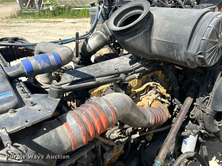 image for item DR4640 2007 Peterbilt 357  ready mix truck