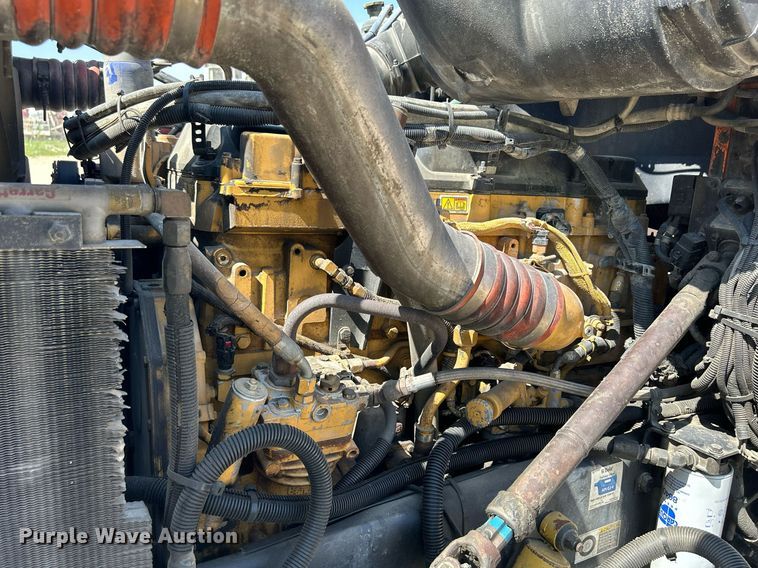 image for item DR4640 2007 Peterbilt 357  ready mix truck