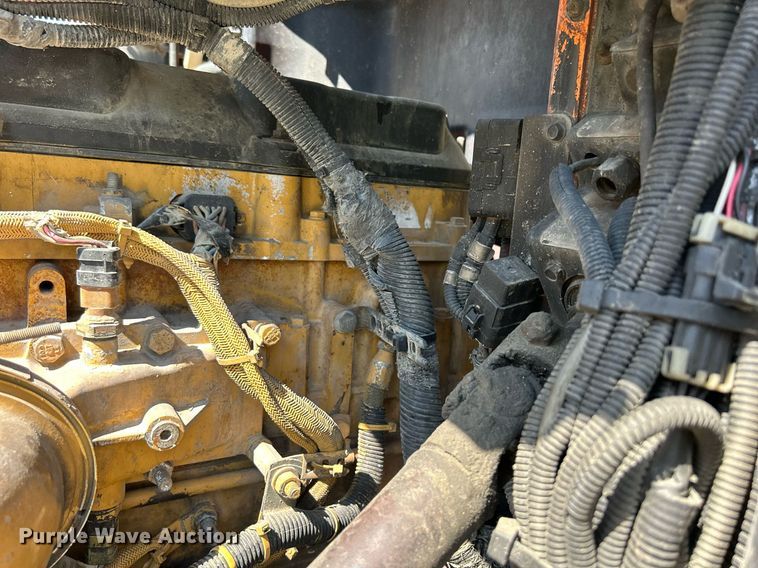 image for item DR4640 2007 Peterbilt 357  ready mix truck