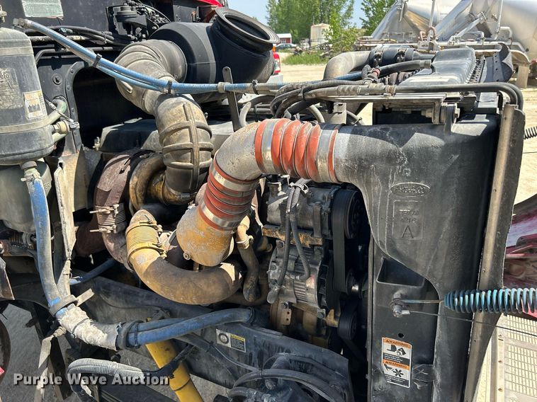 image for item DR4640 2007 Peterbilt 357  ready mix truck