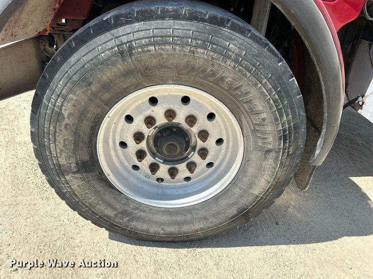 image for item DR4640 2007 Peterbilt 357  ready mix truck