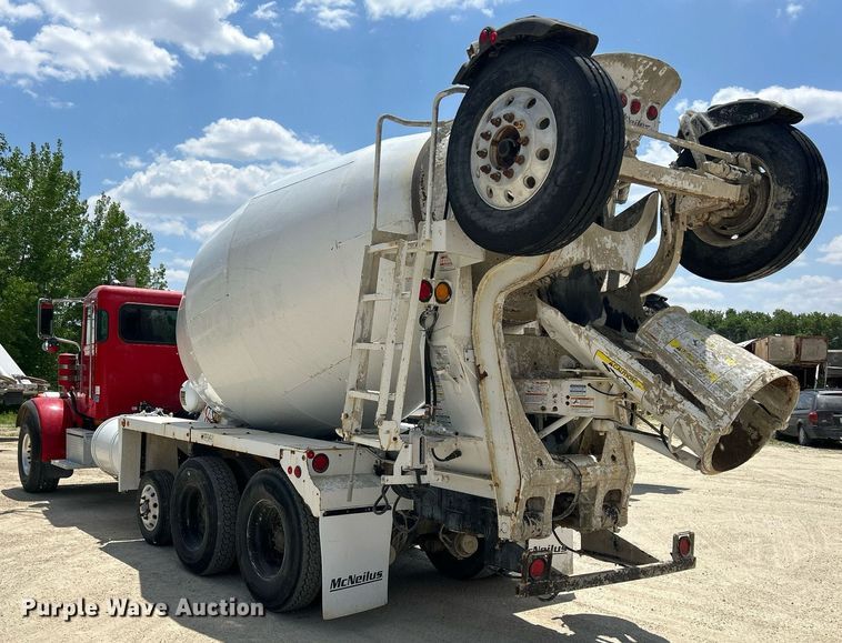 image for item DR4641 2007 Peterbilt 357  ready mix truck