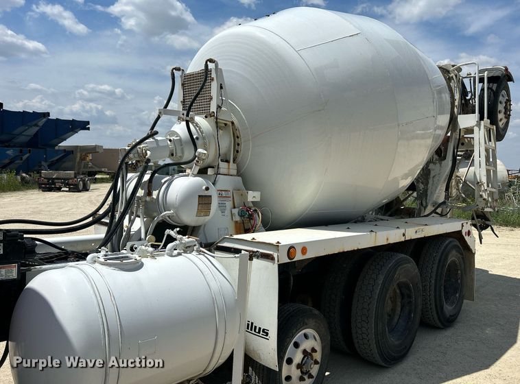 image for item DR4641 2007 Peterbilt 357  ready mix truck