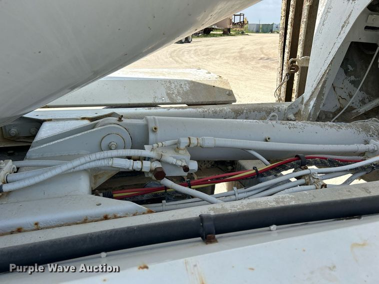 image for item DR4641 2007 Peterbilt 357  ready mix truck