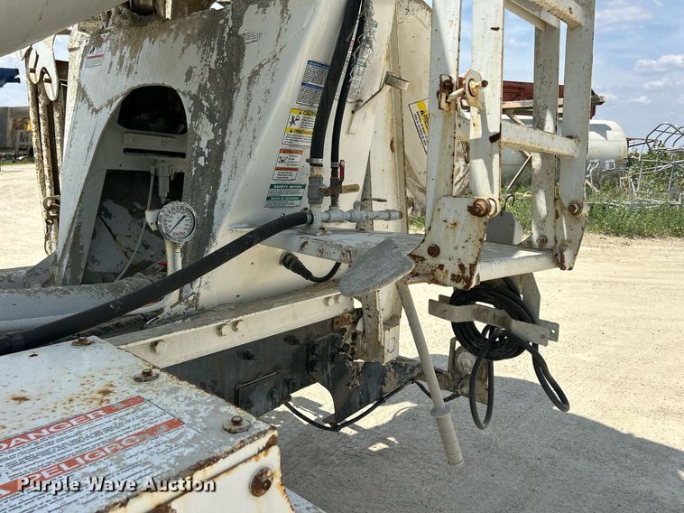 image for item DR4641 2007 Peterbilt 357  ready mix truck