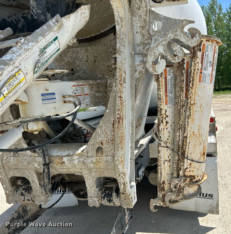 image for item DR4641 2007 Peterbilt 357  ready mix truck