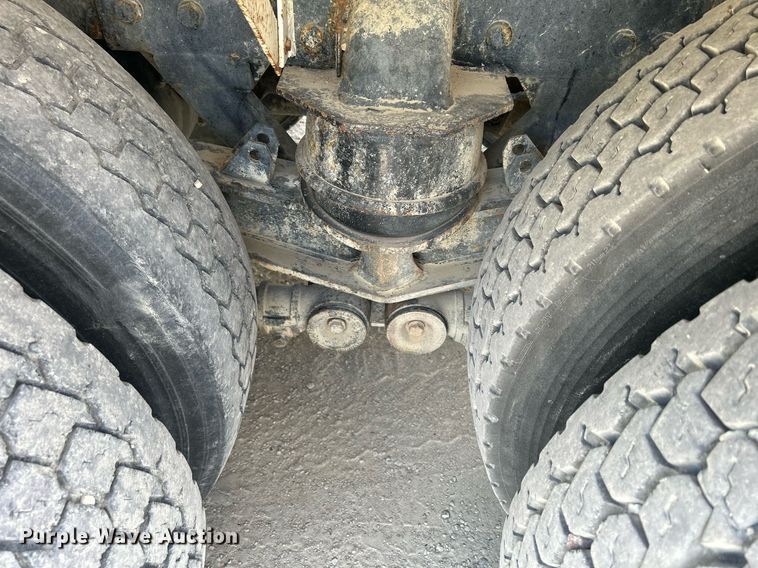 image for item DR4641 2007 Peterbilt 357  ready mix truck