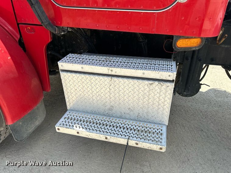 image for item DR4641 2007 Peterbilt 357  ready mix truck