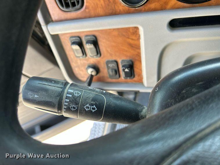 image for item DR4641 2007 Peterbilt 357  ready mix truck