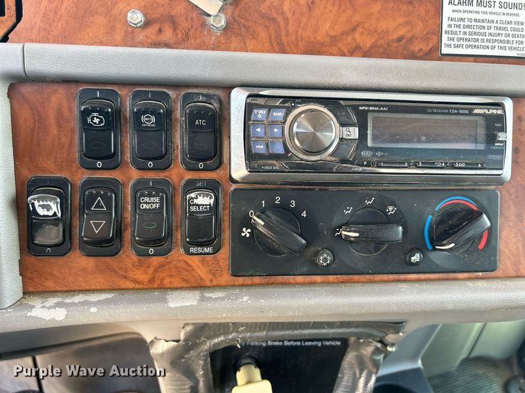 image for item DR4641 2007 Peterbilt 357  ready mix truck