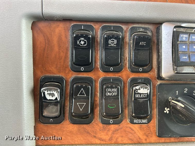 image for item DR4641 2007 Peterbilt 357  ready mix truck