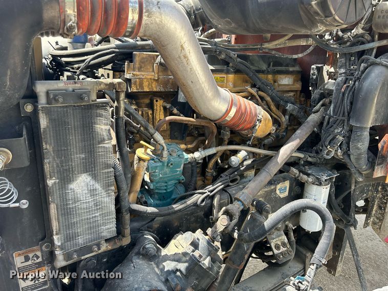 image for item DR4641 2007 Peterbilt 357  ready mix truck