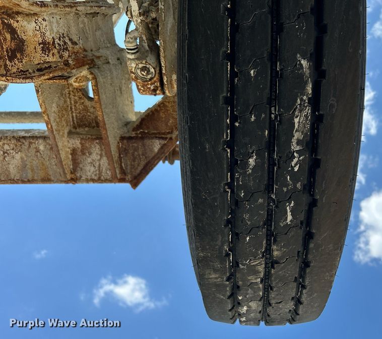 image for item DR4641 2007 Peterbilt 357  ready mix truck