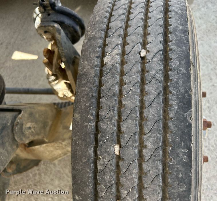 image for item DR4641 2007 Peterbilt 357  ready mix truck