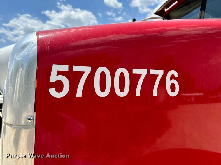 image for item DR4641 2007 Peterbilt 357  ready mix truck